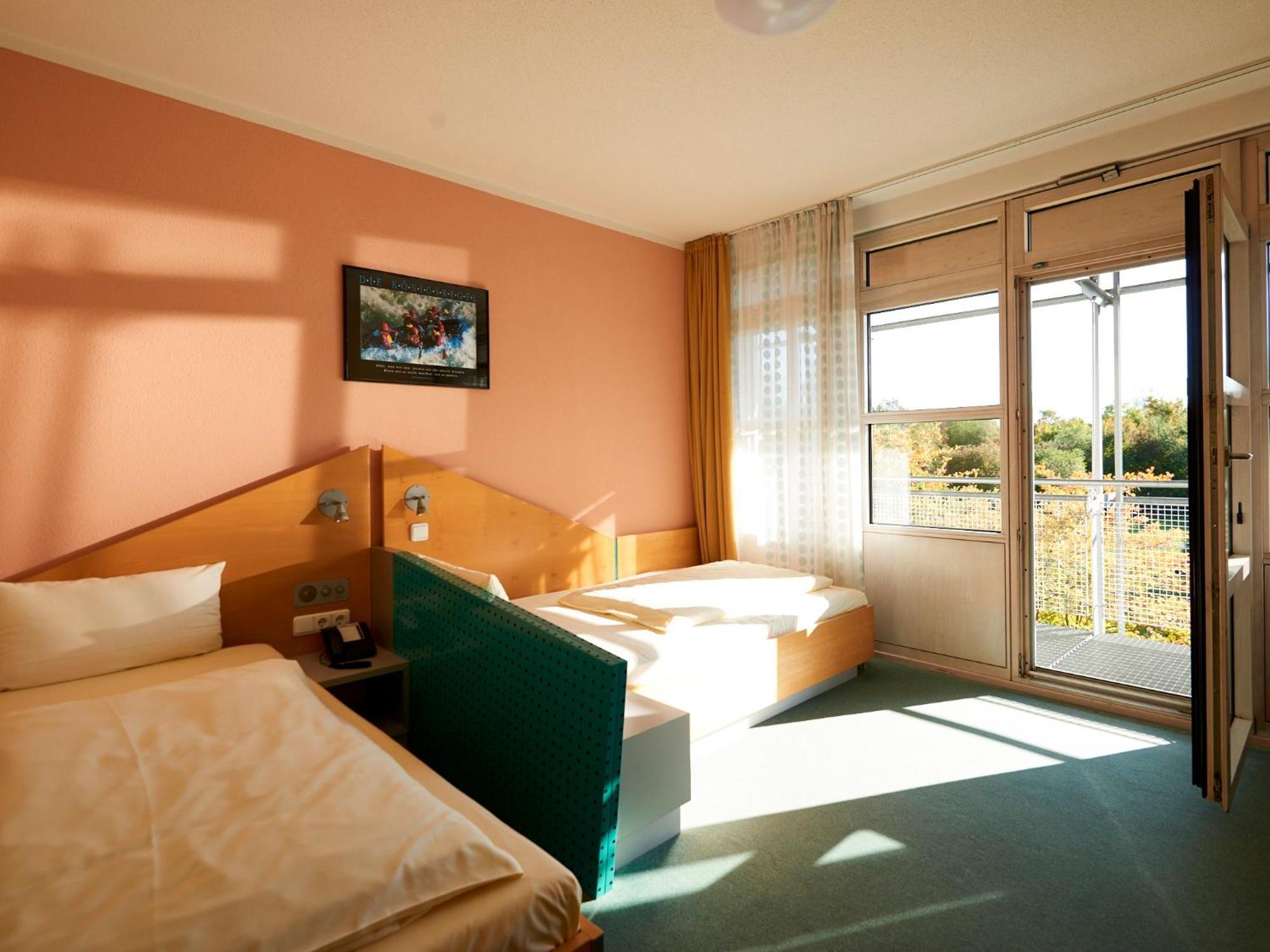 Sportschule Oberhaching Hotel Kültér fotó