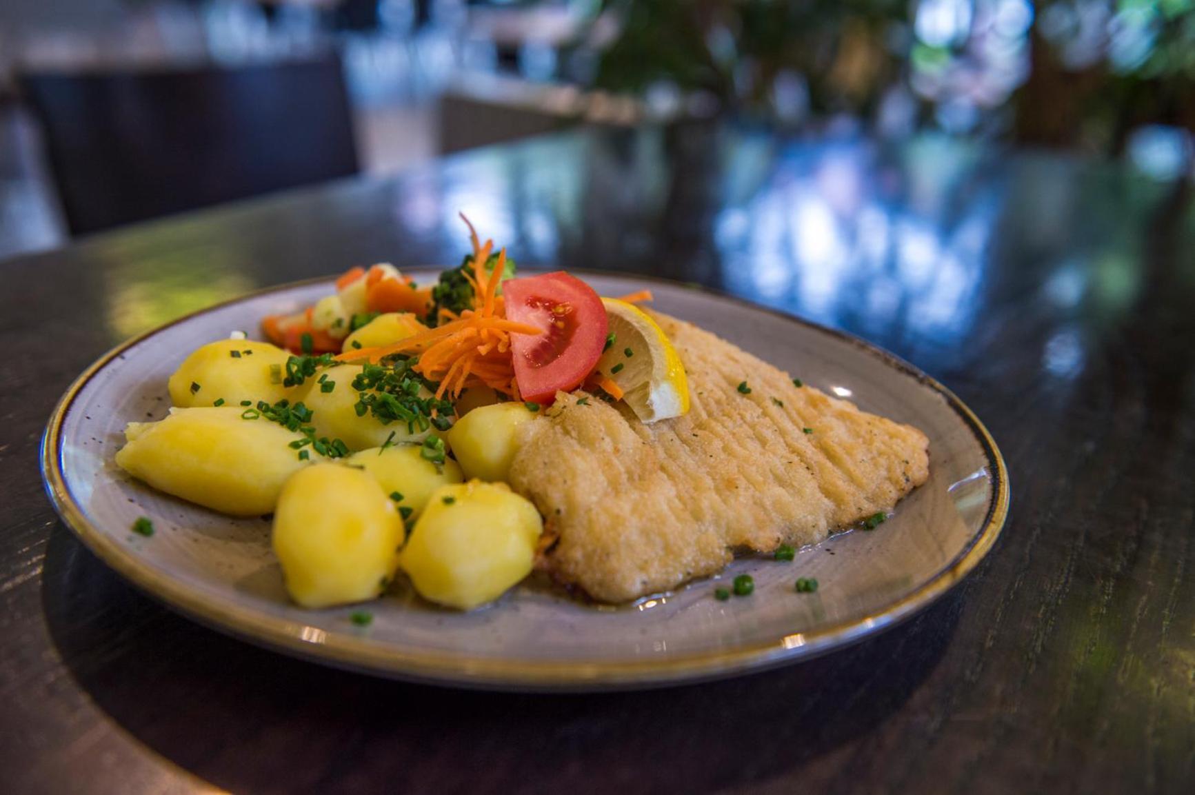Sportschule Oberhaching Hotel Kültér fotó