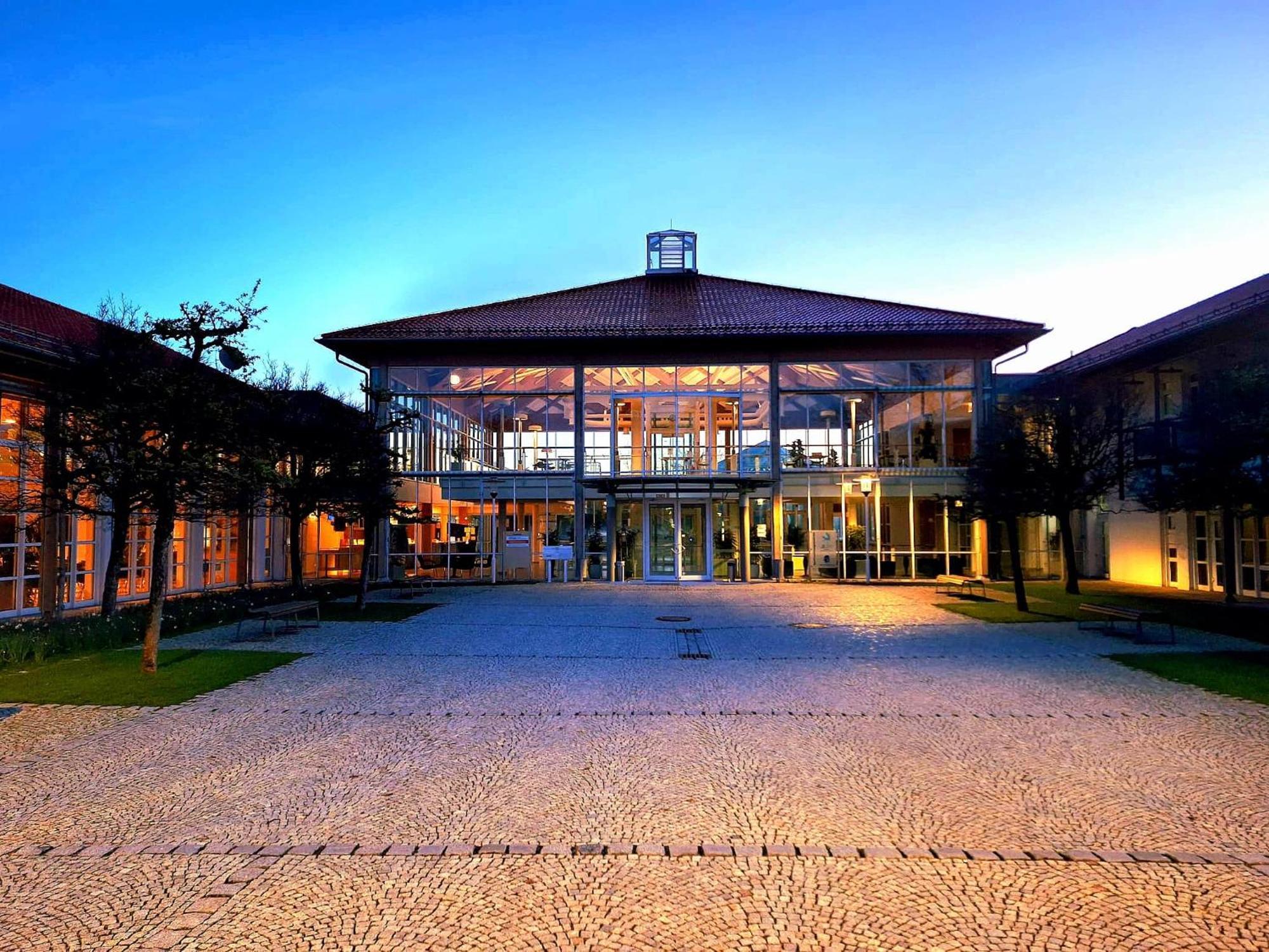 Sportschule Oberhaching Hotel Kültér fotó